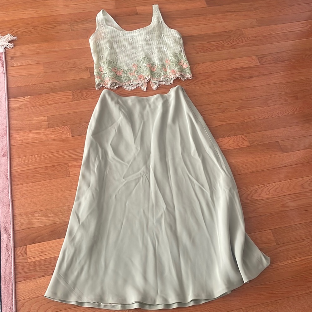 Skirt and top set
